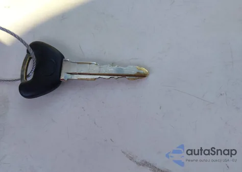 2003 Mazda Protege Dx/Es/Lx из США, поврежденный, VIN JM1BJ226231191907